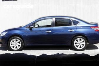 Black 2013 Nissan Pulsar Sedan St