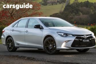 Red 2017 Toyota Camry Sedan Rz S.E.