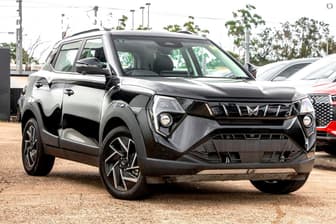 Black 2025 Mahindra Xuv 3Xo Wagon Ax5L