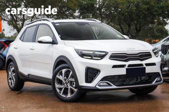 White 2025 Toyota Camry Sedan Ascent Hybrid