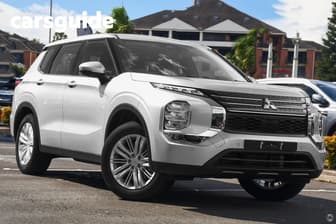 Silver 2024 Mitsubishi Outlander Wagon Es 7 Seat (2Wd)