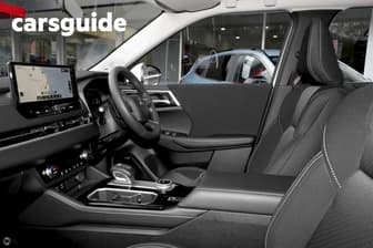 White 2026 Mitsubishi Outlander Wagon Es 5 Seat (2Wd)