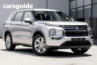Silver 2025 Mitsubishi Outlander Wagon Es 5 Seat (2Wd)