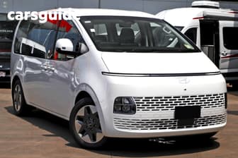 White 2025 Hyundai Staria Wagon