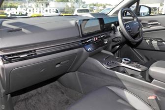 White 2026 Kia Sportage Wagon Gt-Line (Awd)