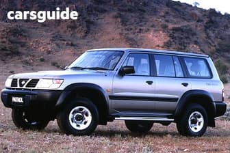 White 2001 Nissan Patrol Wagon St (4X4)