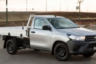 White 2017 Toyota Hilux Cab Chassis Workmate (4X4)
