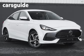White 2025 MG MG5 Sedan Essence