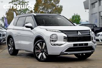 White 2026 Mitsubishi Outlander Wagon Exceed 5 Seat (Awd)