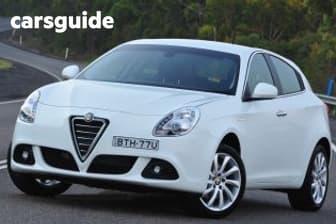 Red 2013 Alfa Romeo Giulietta Hatchback Progression 1.4