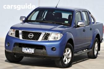 White 2014 Nissan Navara Dual Cab Pick-up St-X (4X4)