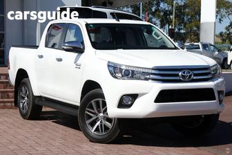 White 2018 Toyota Hilux X Cab Pickup Sr5 (4X4)