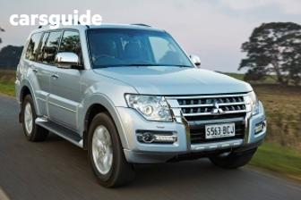 White 2015 Mitsubishi Pajero Wagon Glx Lwb (4X4)