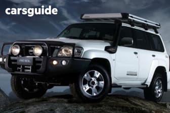 White 2014 Nissan Patrol Wagon St Titanium (4X4)