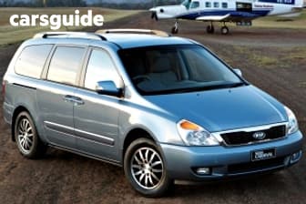 Silver 2011 Kia Grand Carnival Wagon Sli