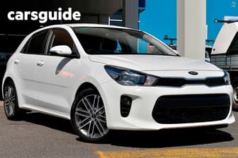 White 2019 Kia RIO Hatchback Sport