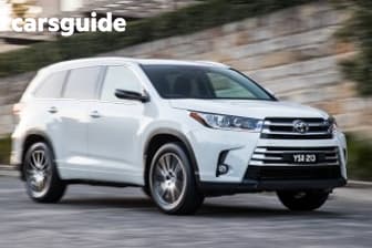 White 2017 Toyota Kluger Wagon Grande (4X4)