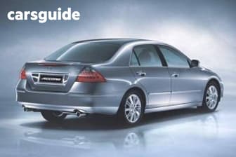 Silver 2006 Honda Accord Sedan Vti