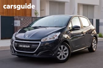 Red 2016 Peugeot 208 Hatchback Active