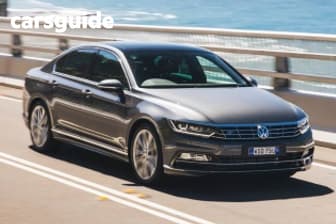 White 2015 Volkswagen Passat Sedan 132 Tsi