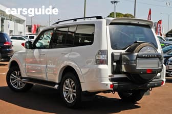 White 2014 Mitsubishi Pajero Wagon Vr-X Lwb (4X4)