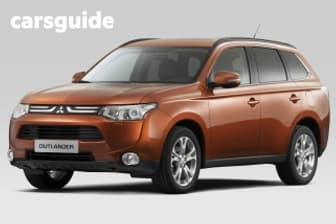 White 2014 Mitsubishi Outlander Wagon Es (4X4)