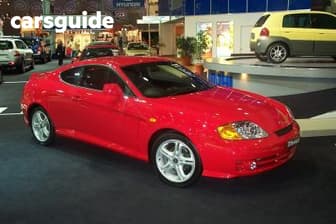 White 2004 Hyundai Tiburon Coupe V6
