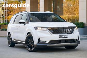 Silver 2025 Kia Carnival Wagon S Hev