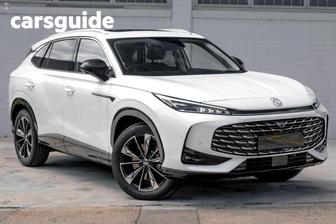 White 2025 MG HS Wagon Essence