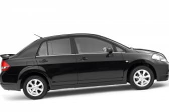 Beige 2006 Nissan Tiida Sedan St-L