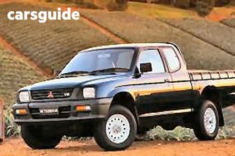 White 2005 Mitsubishi Triton Club Cab Utility Glx (4X4)