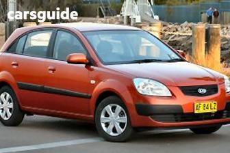 Silver 2006 Kia RIO Hatchback Ex