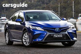 White 2019 Toyota Camry Sedan Ascent Sport (Hybrid)