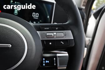 White 2026 Hyundai Tucson Wagon Hybrid (Fwd)