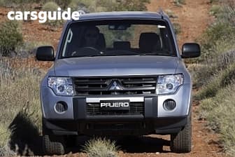 Black 2011 Mitsubishi Pajero Wagon Platinum Edition