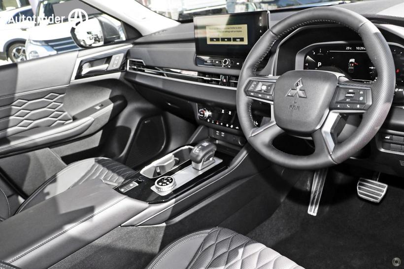 Grey 2025 Mitsubishi Outlander Wagon Exceed 5 Seat (Awd)