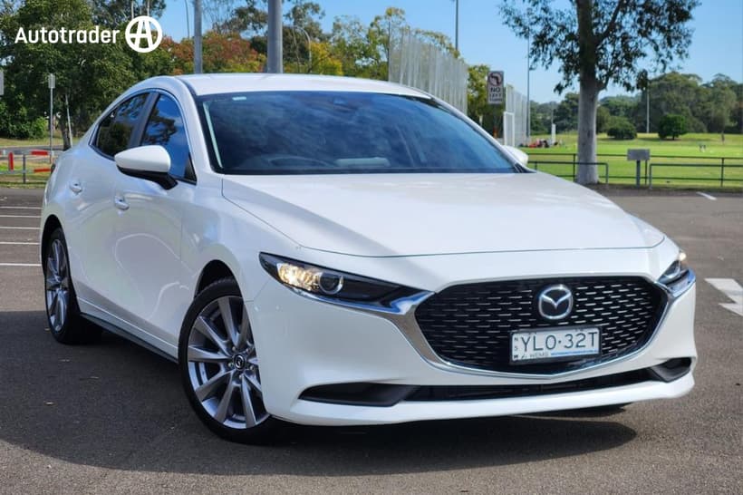 White 2021 Mazda 3 Sedan G20 Evolve