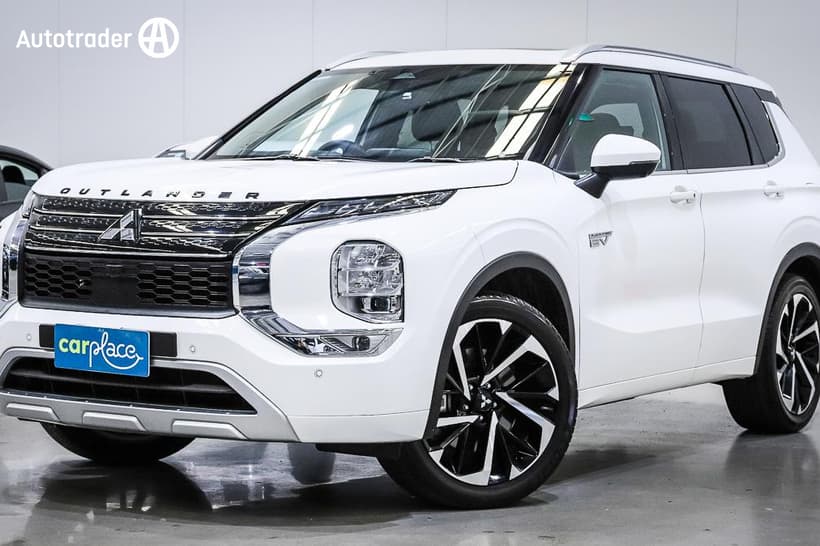 White 2023 Mitsubishi Outlander Wagon Phev Exceed 5+2 Seat (Awd)