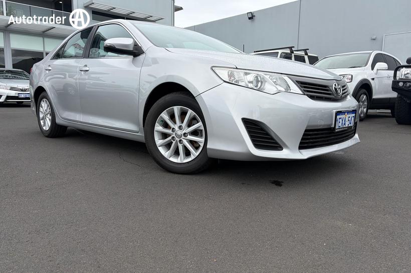 Silver 2014 Toyota Camry Sedan Altise