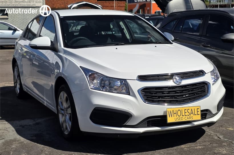 White 2015 Holden Cruze Hatchback Equipe