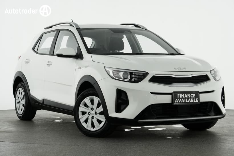 White 2023 Kia Stonic Wagon S
