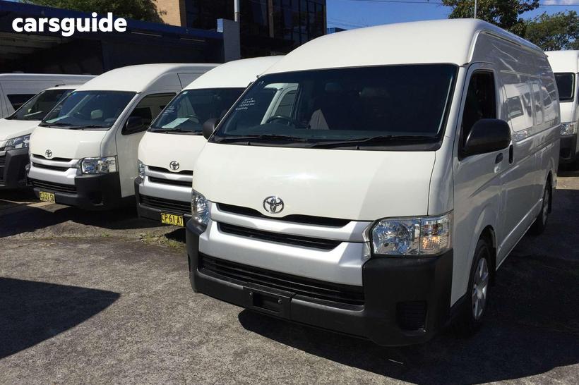 White 2018 Toyota HiAce Van Slwb
