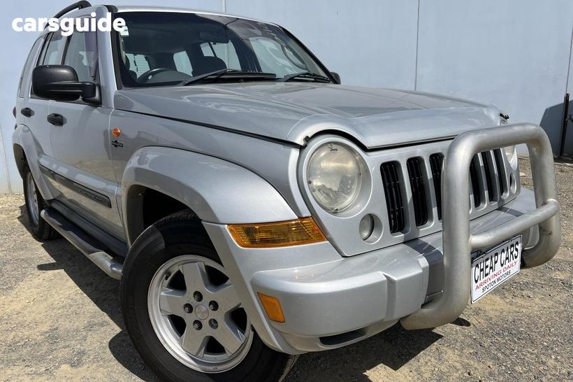 Silver 2007 Jeep Cherokee Wagon Sport (4X4)