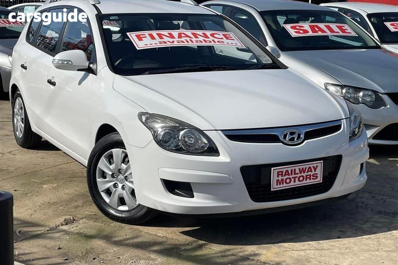 White 2011 Hyundai I30 Hatchback Sx 1.6 Crdi