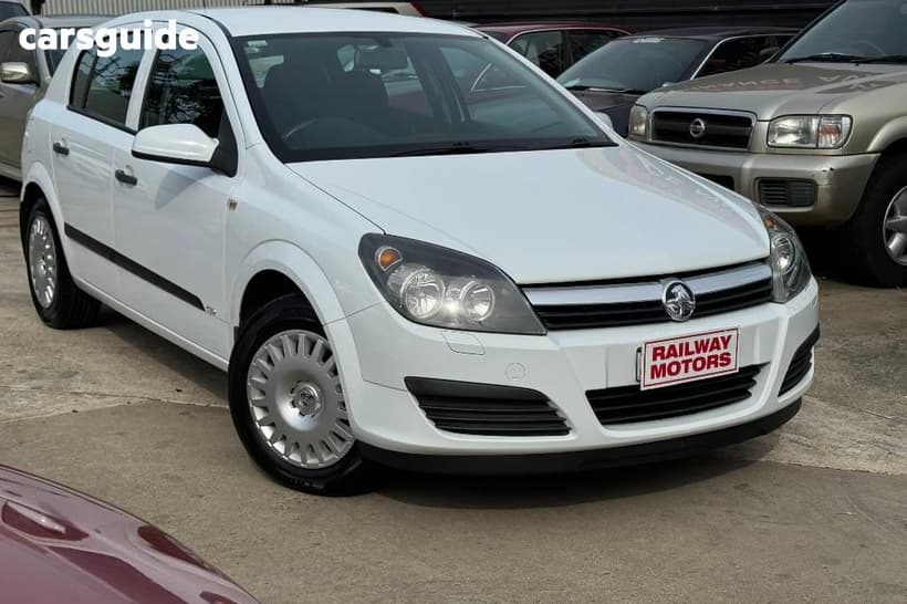White 2007 Holden Astra Hatchback Cd
