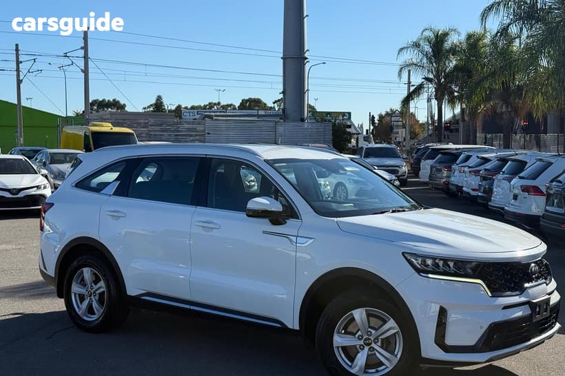 White 2021 Kia Sorento Wagon S 7 Seat