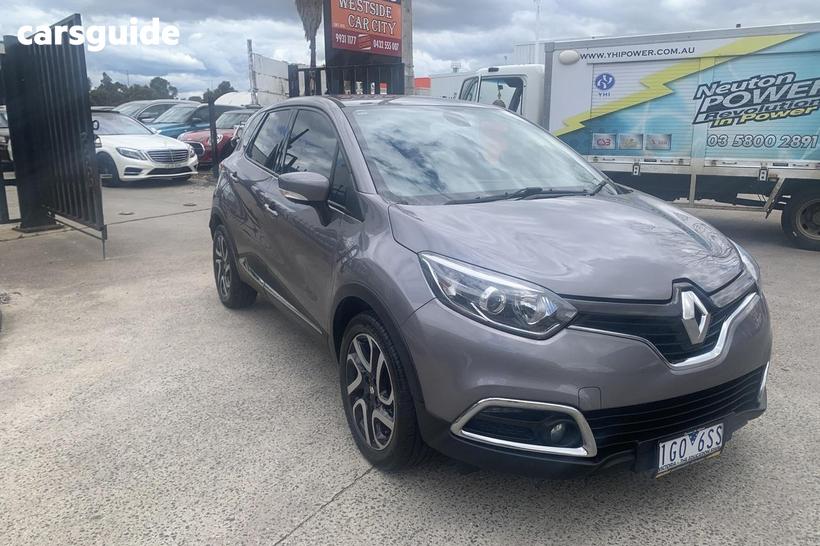 Grey 2015 Renault Captur SUV DYNAMIQUE