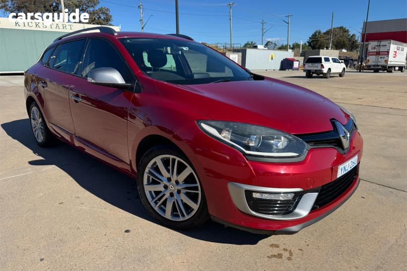 Red 2016 Renault Megane Wagon Gt-Line
