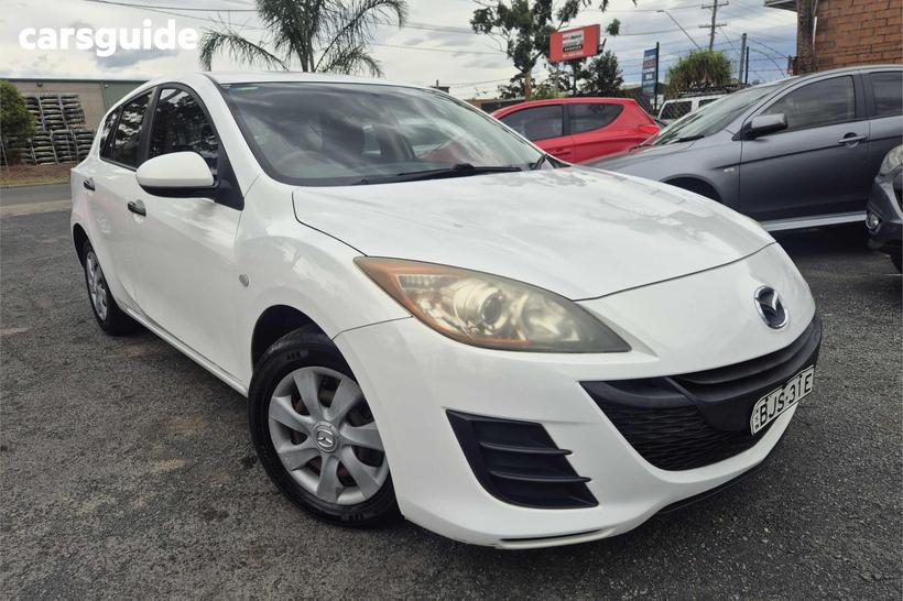 White 2009 Mazda 3 Hatchback Neo Sport