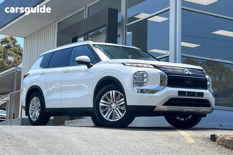 White 2022 Mitsubishi Outlander Wagon Ls 7 Seat (Awd)